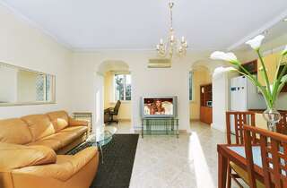 Апартаменты Kiev 24 Apartments Киев Апартаменты с 3 спальнями, красивый вид — ул. Крещатик, 13, Майдан-1