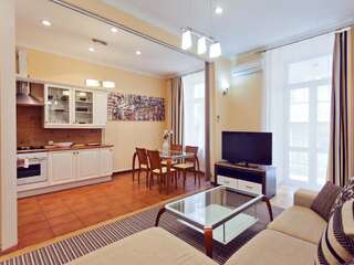Апартаменты Kiev 24 Apartments Киев Апартаменты-студио с 3 спальнями — ул. Крещатик, 8б-3